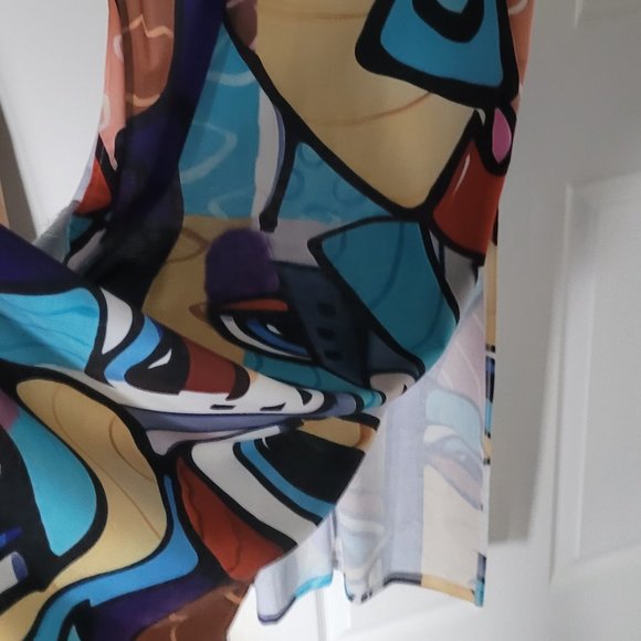 Abstract design dress - Picture 2 of 2